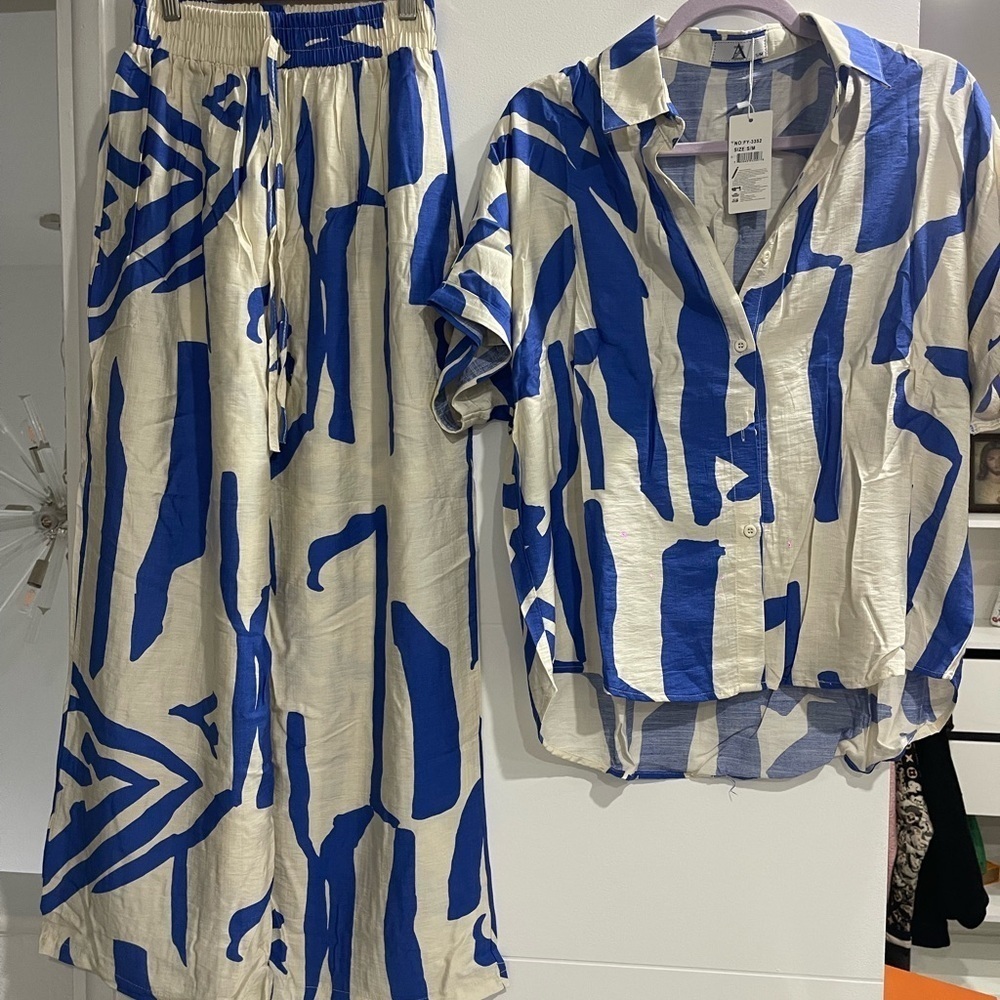 Blue and White Abstract Print Shirt
